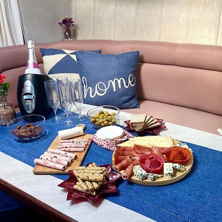 Yacht Hotel Barcelona Sant Adria de Besos Ngoại thất bức ảnh