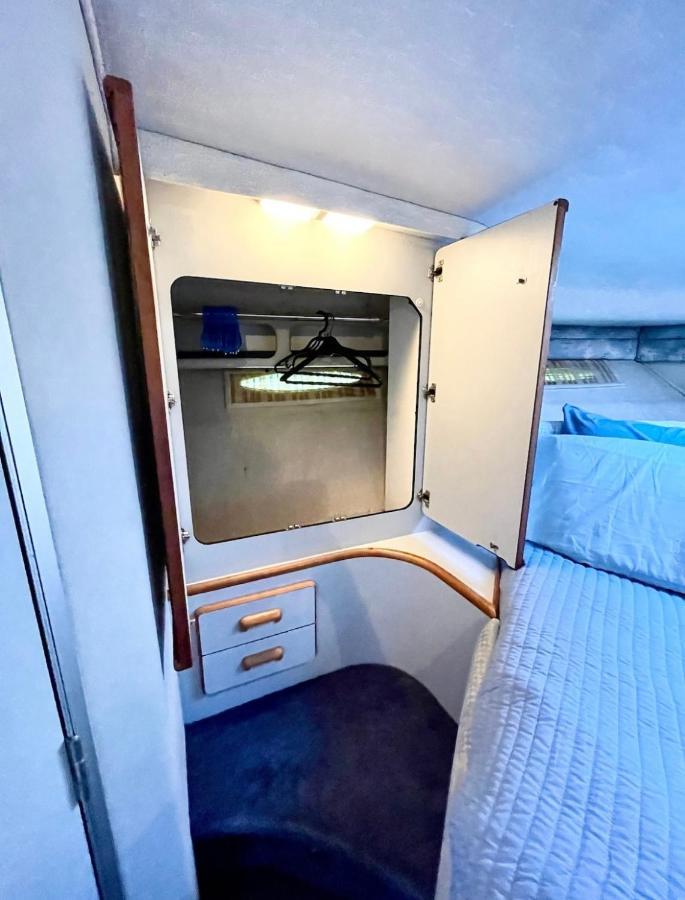 Yacht Hotel Barcelona Sant Adria de Besos Ngoại thất bức ảnh