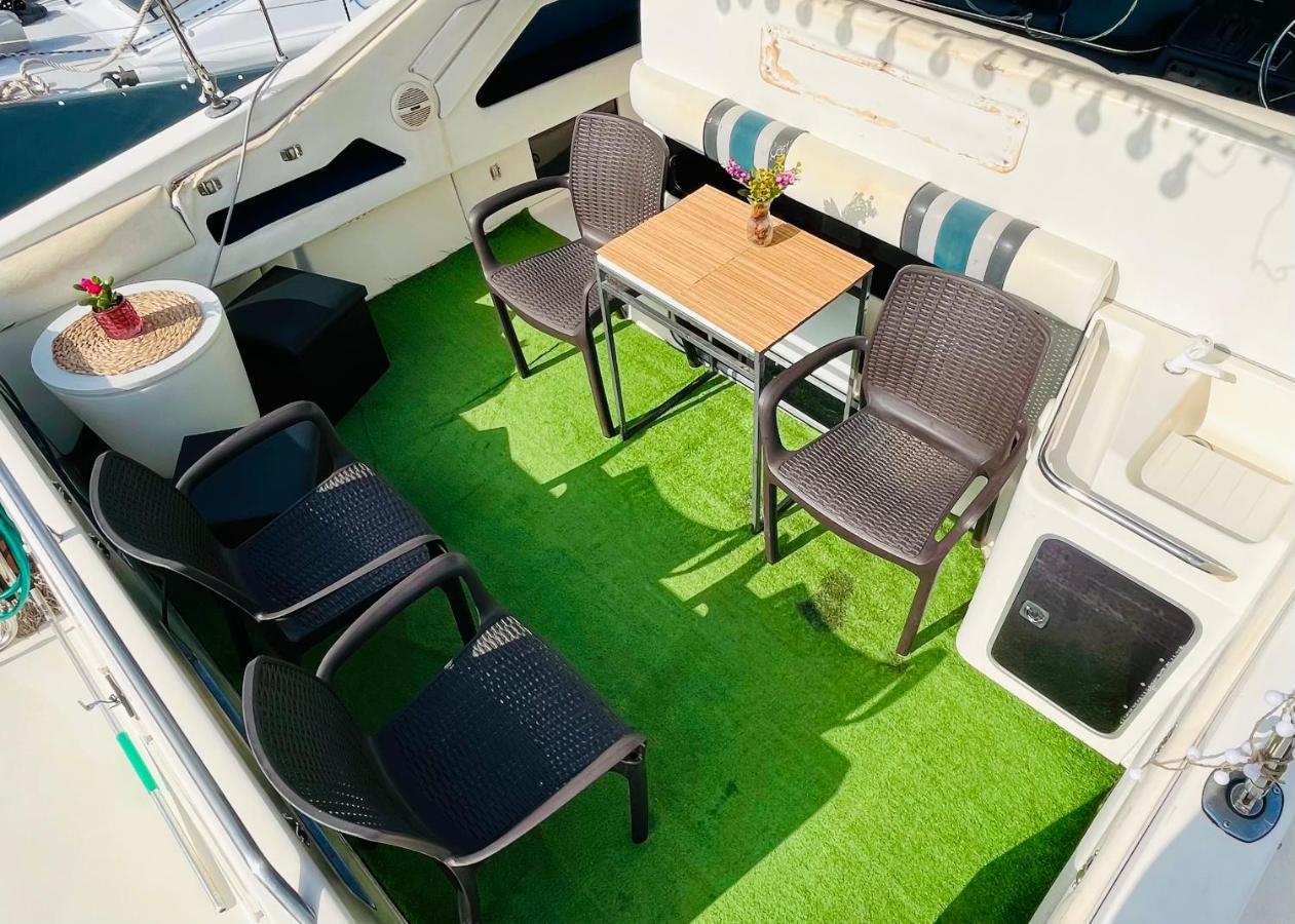 Yacht Hotel Barcelona Sant Adria de Besos Ngoại thất bức ảnh