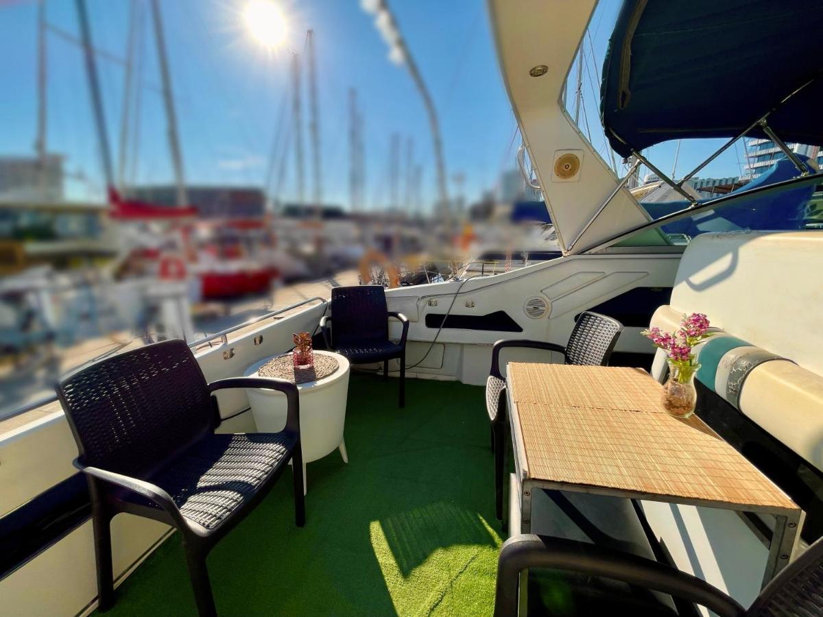 Yacht Hotel Barcelona Sant Adria de Besos Ngoại thất bức ảnh
