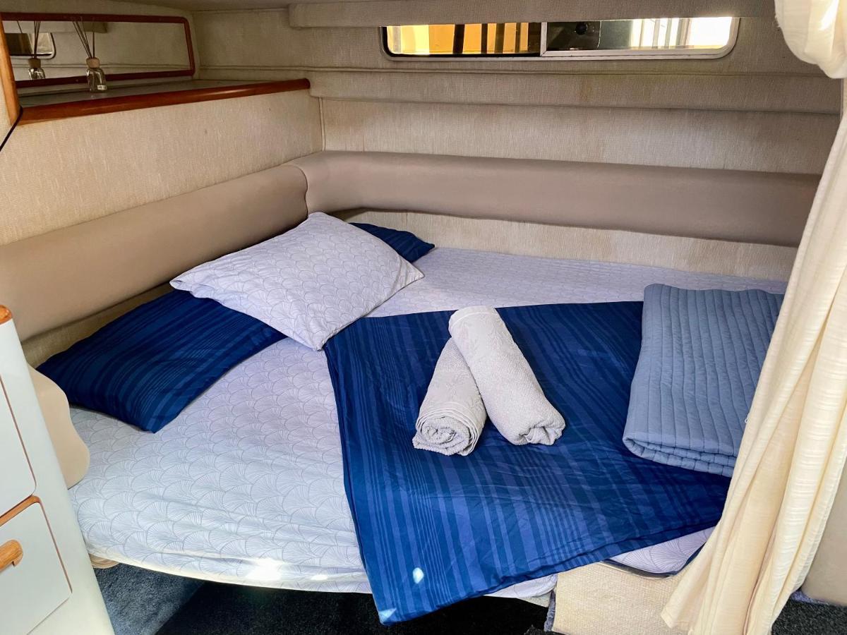 Yacht Hotel Barcelona Sant Adria de Besos Ngoại thất bức ảnh