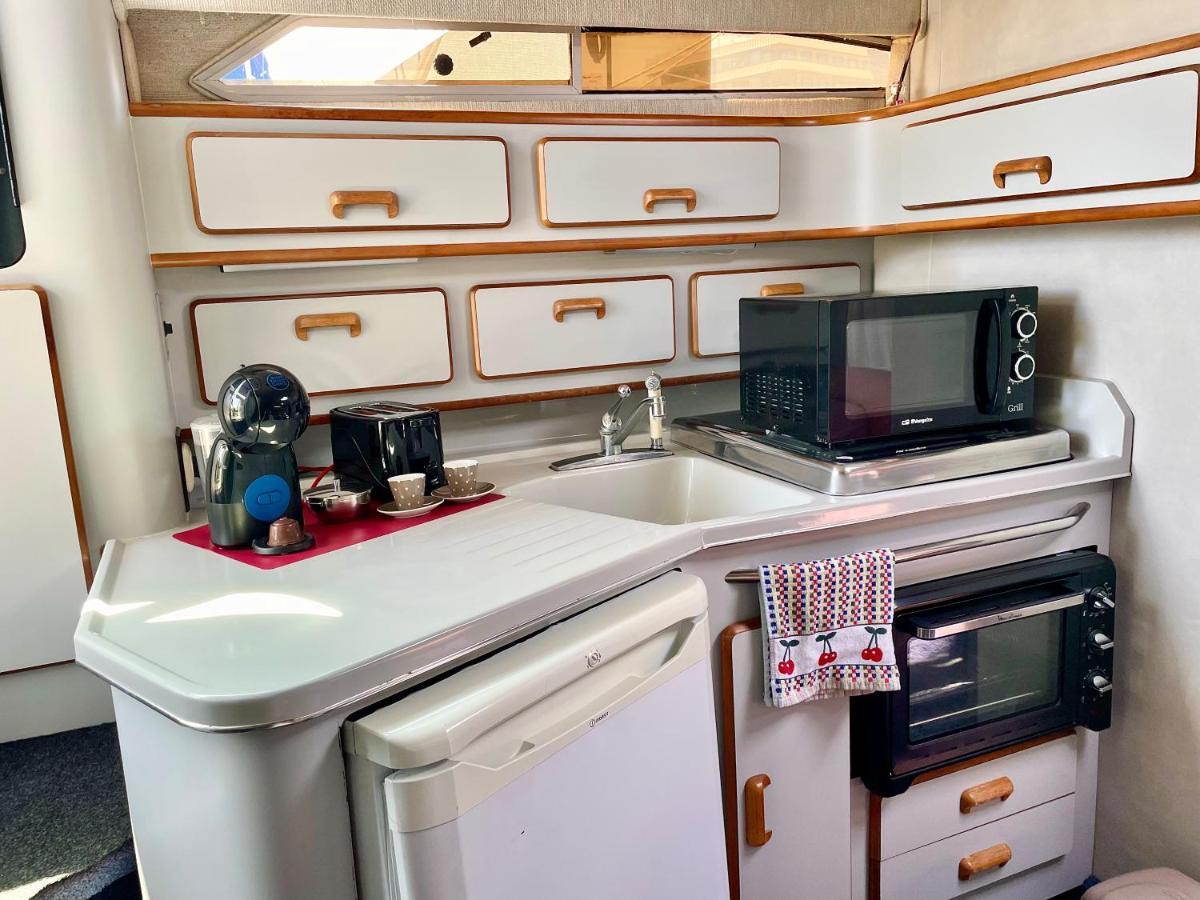 Yacht Hotel Barcelona Sant Adria de Besos Ngoại thất bức ảnh
